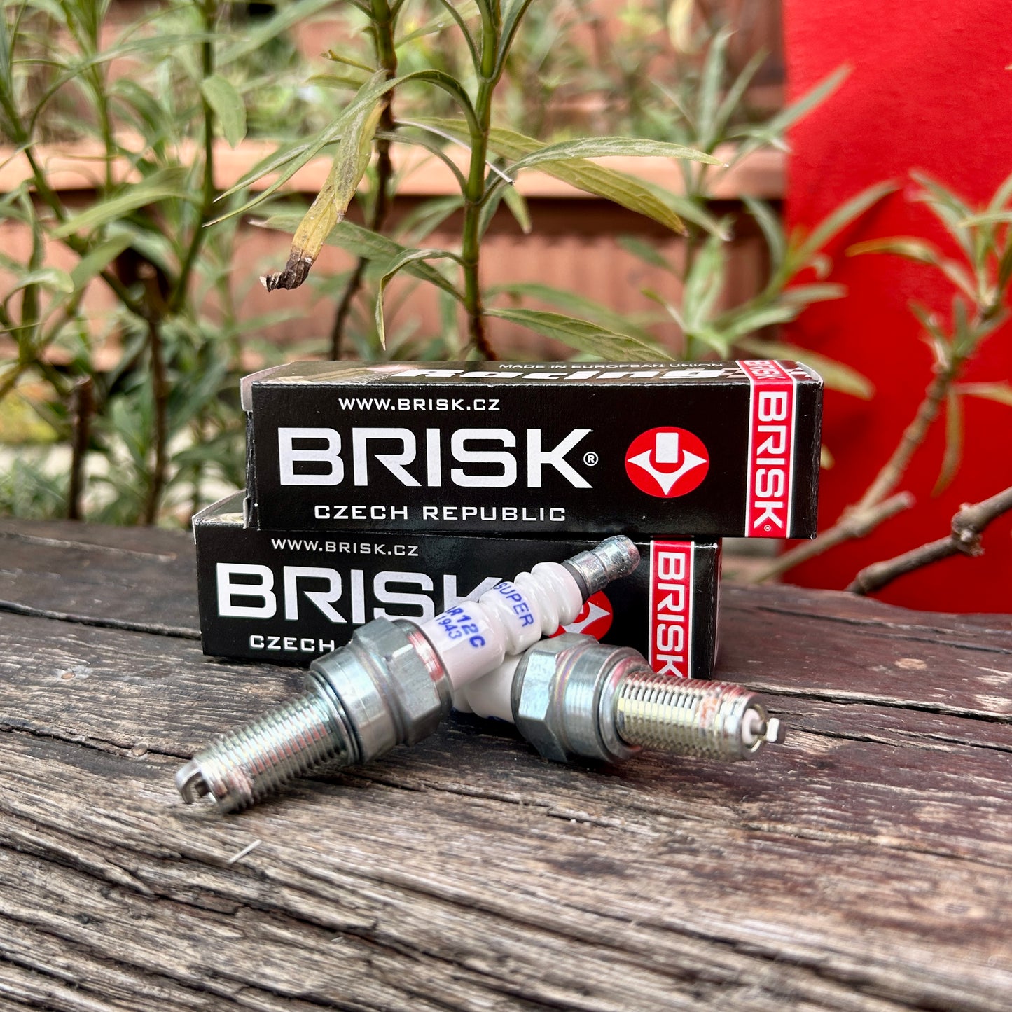 BRISK SPARK PLUGS COPPER AR12C