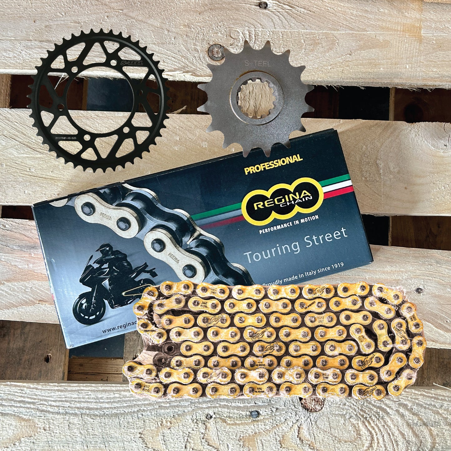 REGINA 525ZRT-110 CHAIN + SPROCKET SET FOR YAMAHA FZ-09, XSR900, MT-09, MT-09 TRACER